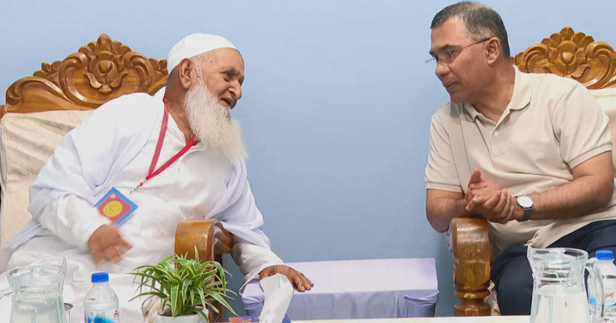 বাবুনগরীর সঙ্গে সাক্ষাৎ করেছেন প্রধানমন্ত্রী