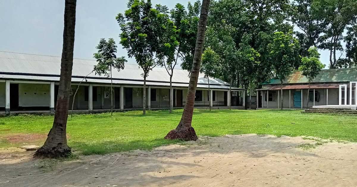 ১১ শিক্ষক মিলেও পাস করাতে পারেননি তিন পরীক্ষার্থীকে!