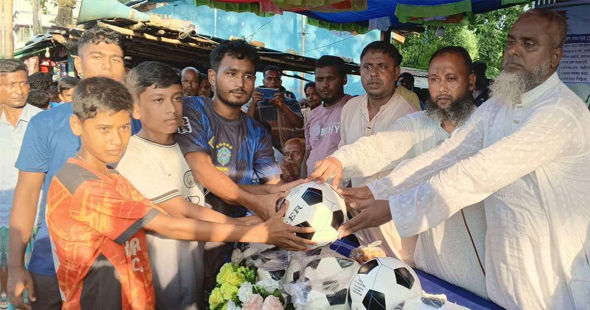 ‘খেলাধুলা তরুণদের সামাজিক অপরাধ থেকে দূরে রাখে’