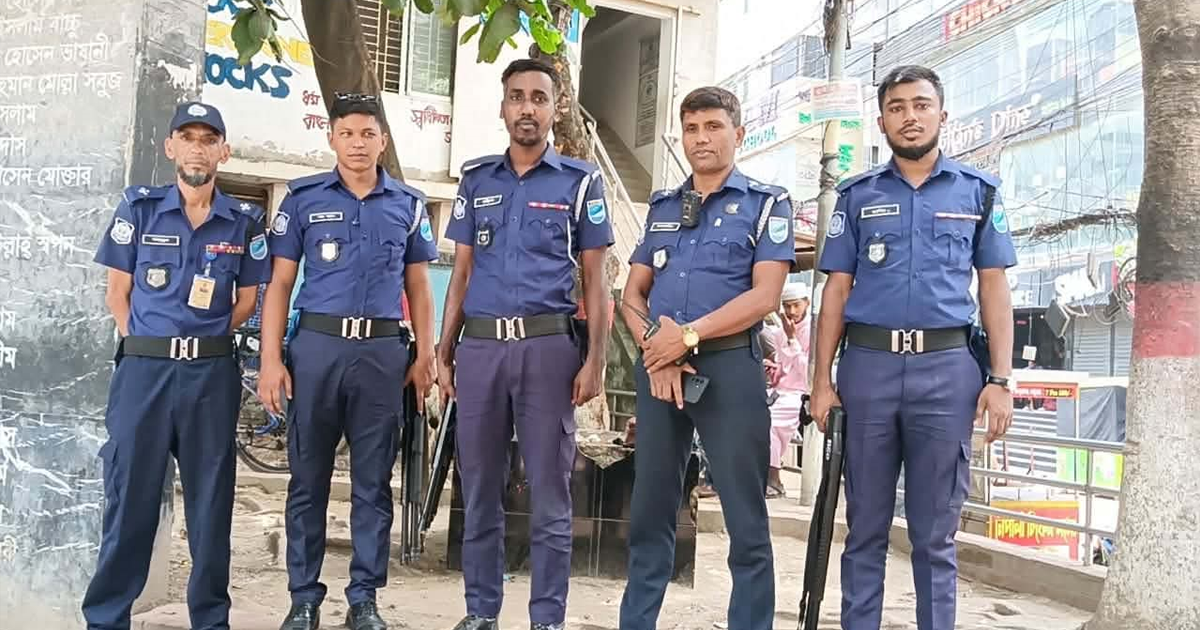 ১৫ আগস্ট ঘিরে নিরাপত্তা জোরদার, সতর্ক আইনশৃঙ্খলা বাহিনী
