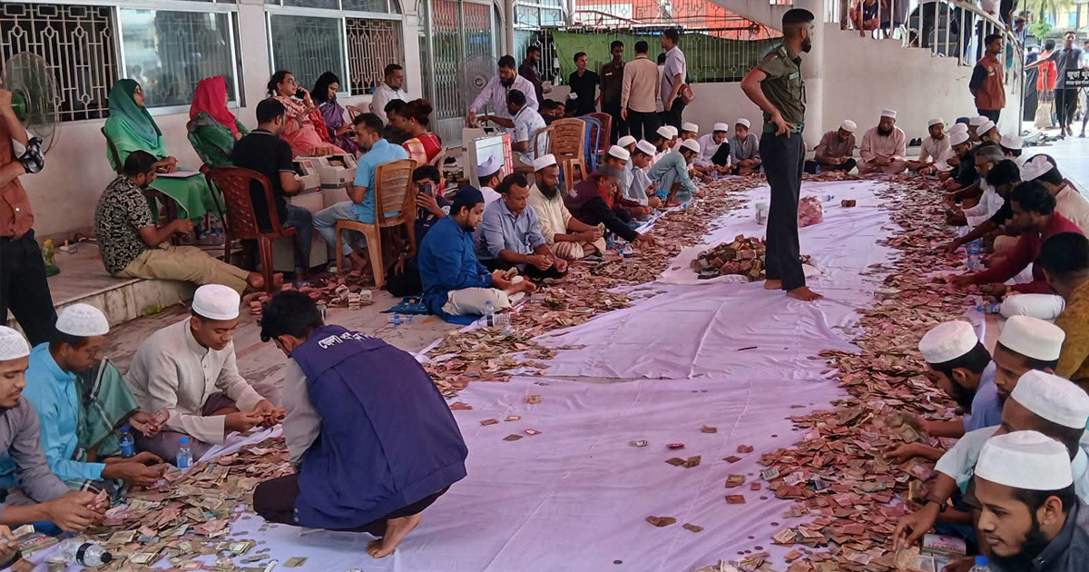শাহজালাল মাজারের দানবাক্সে মিলল ৭০ লাখ টাকা