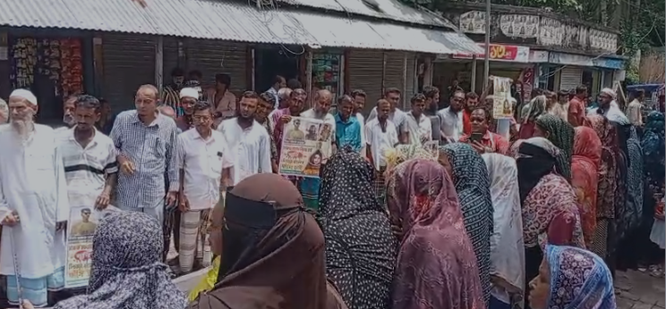 ভাঙ্গায় মারুফ মাতুব্বর হত্যার বিচারের দাবীতে রাজপথে গ্রামবাসী