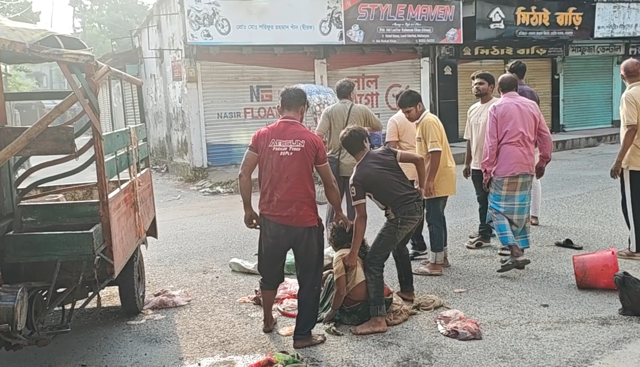 মেহেরপুরে নছিমন-ইজিবাইকের মুখোমুখি সংঘর্ষে নারীর মৃত্যু