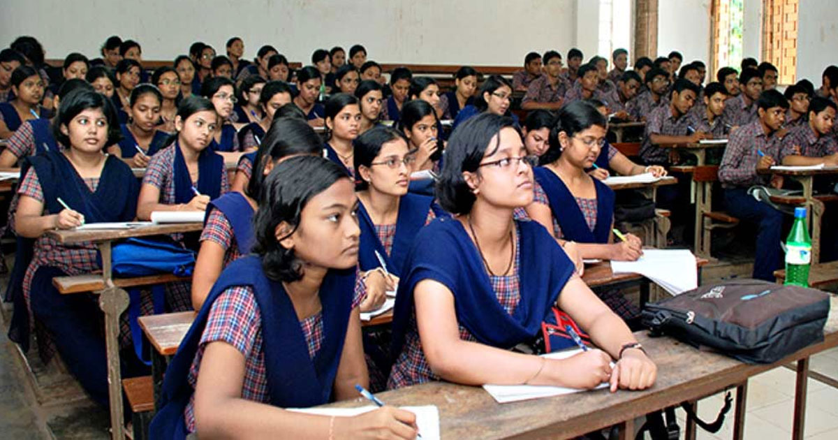 ছাত্রীকে মূত্র খাওয়ানোর পর চকলেট খাওয়ার পরামর্শ প্রধান শিক্ষকের