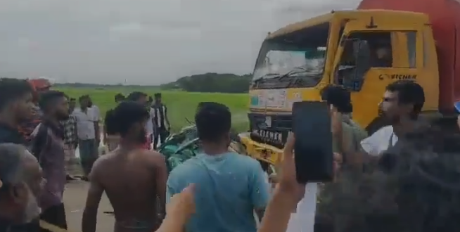 সিলেটে ট্রাক-অটোরিকশার মুখোমুখি সংঘর্ষে নিহত ৪