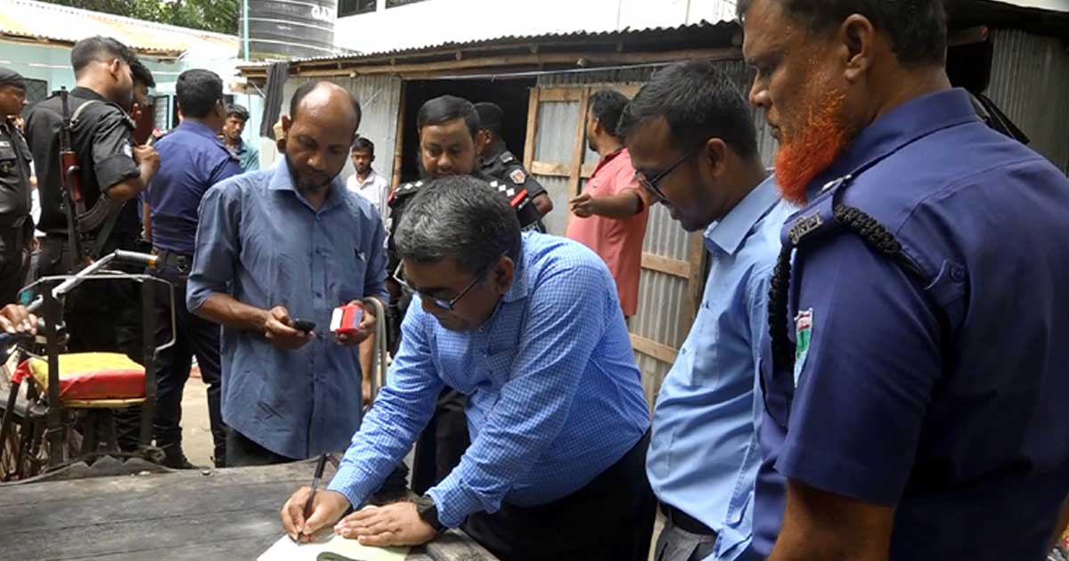 মেহেরপুরে বেকারি ও বিরানি কারখানাকে ৭০ হাজার টাকা জরিমানা