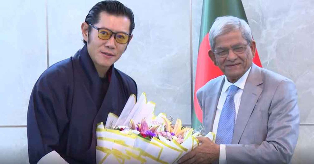 ঢাকায় ভুটানের রাজার যাত্রাবিরতি, সৌজন্য সাক্ষাৎ করলেন রাষ্ট্রপতি
