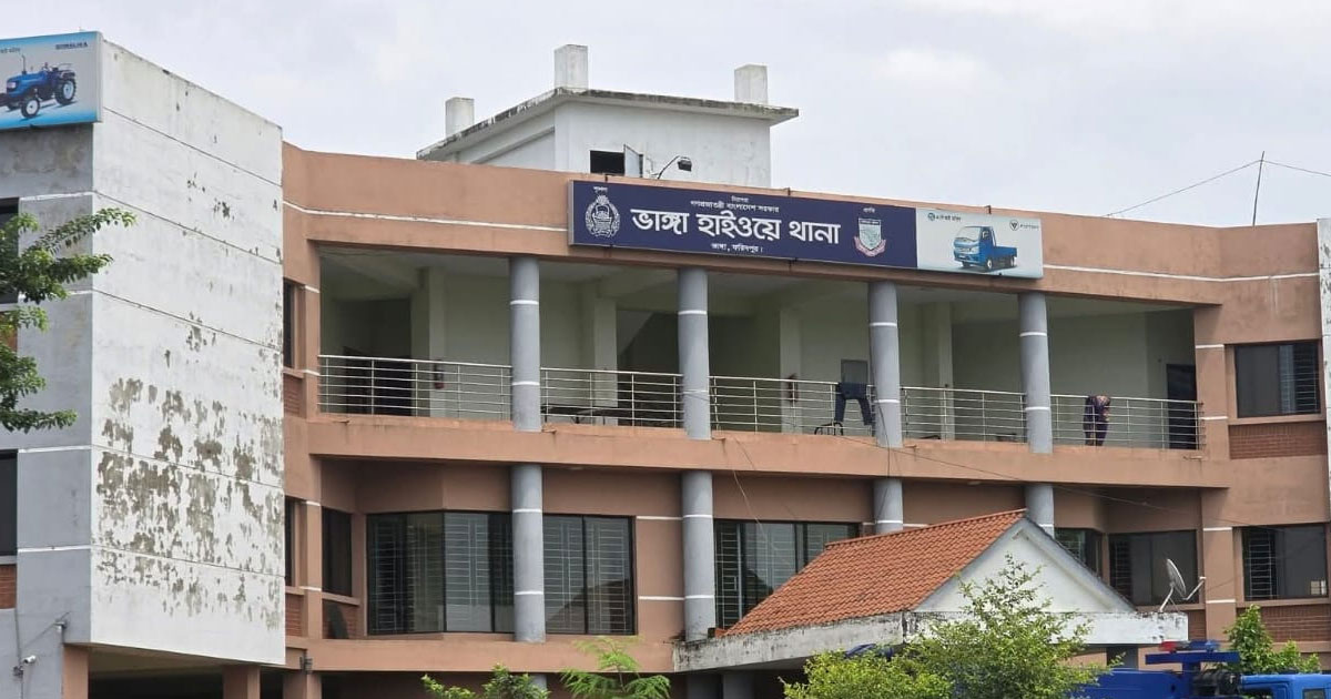 ভাঙ্গায় গোল্ডেন লাইন বাস-মোটরসাইকেল সংঘর্ষে নিহত ২