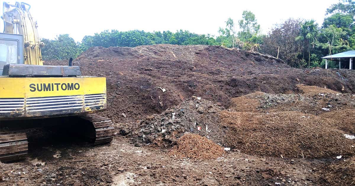 চাটমোহরে আবাসিক এলাকায় জৈবসার কারখানার কারণে পরিবেশ দূষণ হচ্ছে