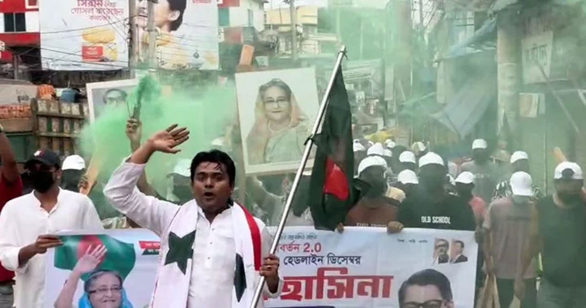 ব্রাহ্মণবাড়িয়ায় থানার সামনে নিষিদ্ধ ছাত্রলীগের মিছিল