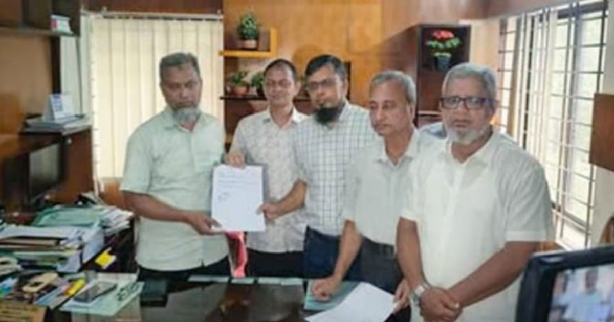 সিকৃবিতে অনিয়ম-দুর্নীতির অভিযোগ, প্রশাসনিক পদ থেকে ৯ শিক্ষকের পদত্যাগ