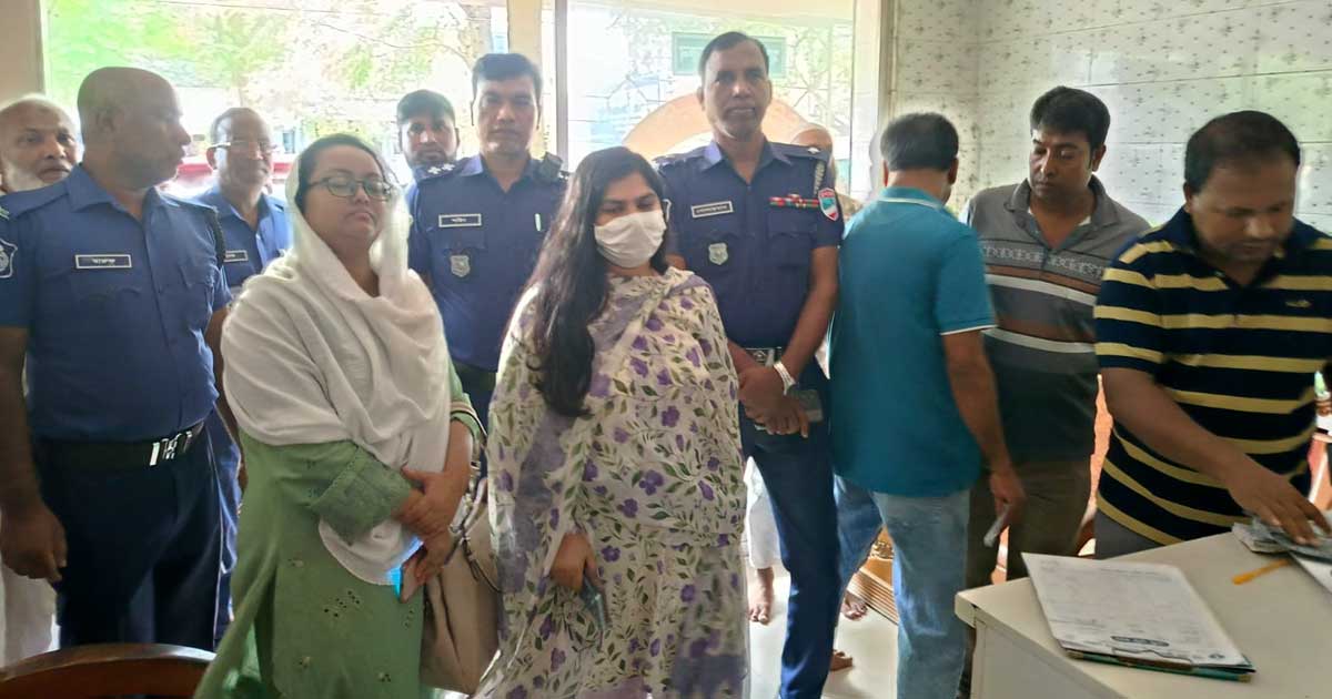 সিজারের পর প্রসূতির মৃত্যু, ক্লিনিকে তালা