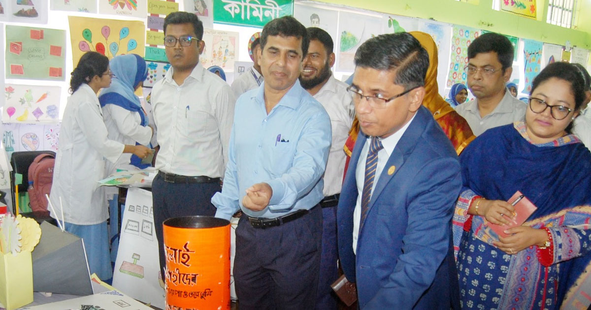 বগুড়ায় পিটিআই উপকরণ প্রদর্শনী অনুষ্ঠিত