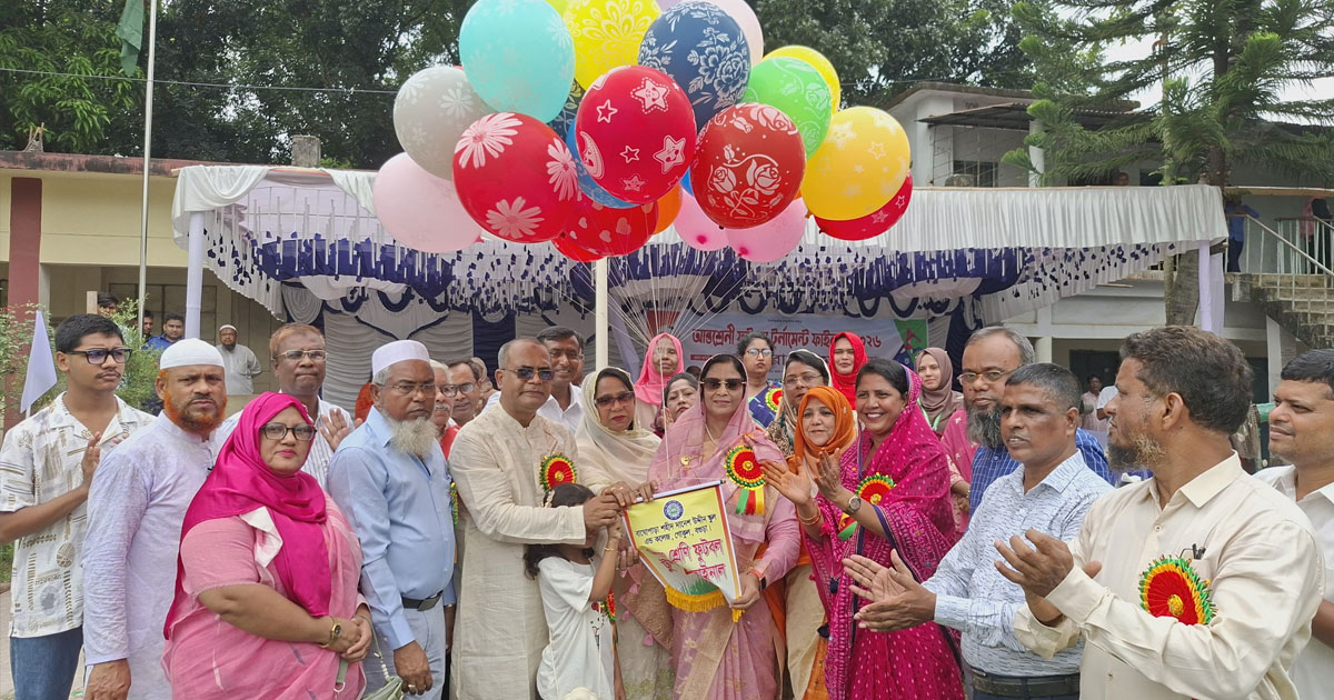 বগুড়ায় আন্তঃশ্রেণী ফুটবল টুর্নামেন্টের ফাইনাল অনুষ্ঠিত