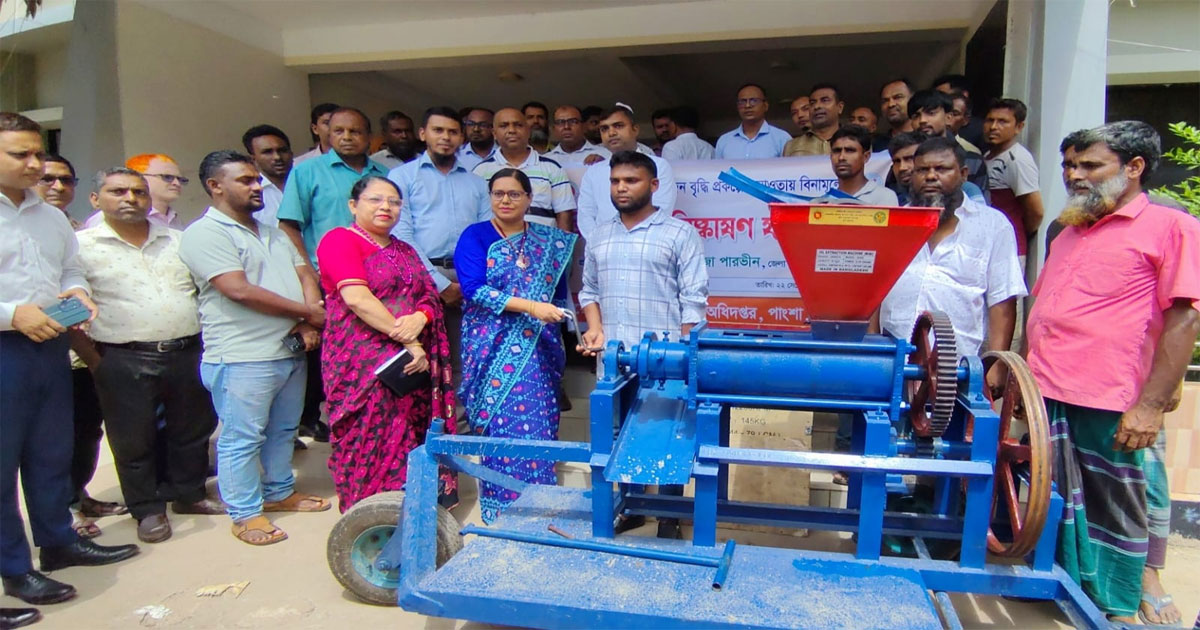 পাংশায় কৃষক, নারী ও প্রতিবন্ধীদের সহায়তা; শিক্ষার্থীদের পুরস্কার বিতরণ