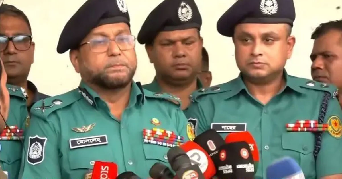 টিকাদানকেন্দ্র ভাঙচুরে এমপি ও পুলিশ জড়িত থাকলে ব্যবস্থা: ডিএমপি কমিশনার