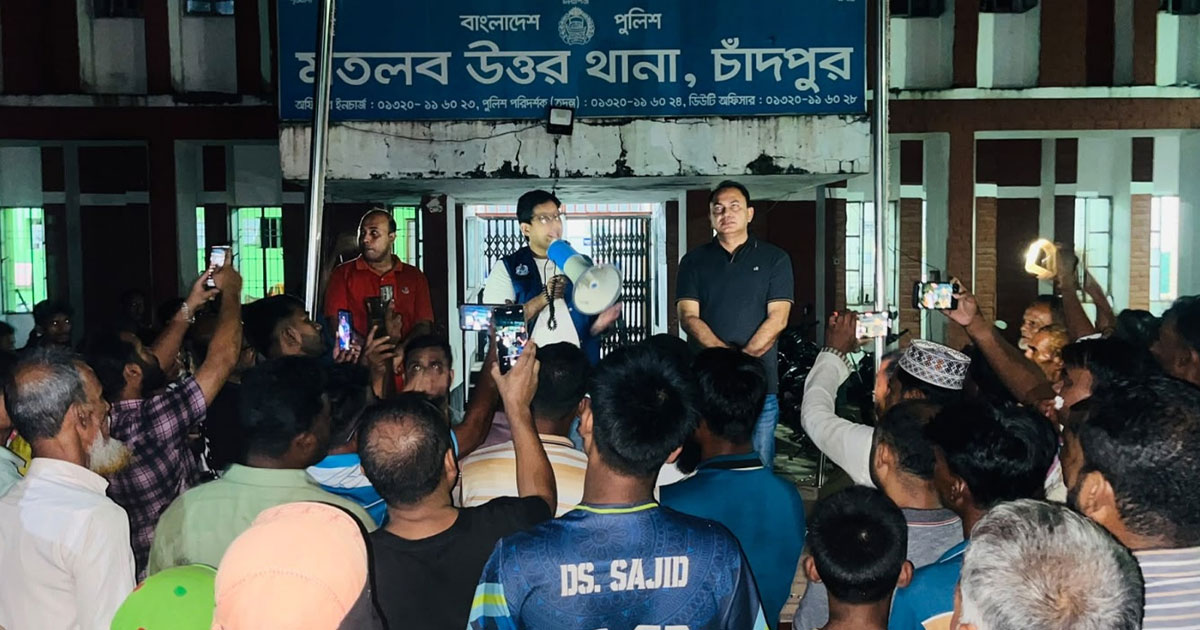 কিশোর গ্যাং ঠেকাতে চাঁদপুরে পুলিশের সাঁড়াশি অভিযান, আটক ৩৭০