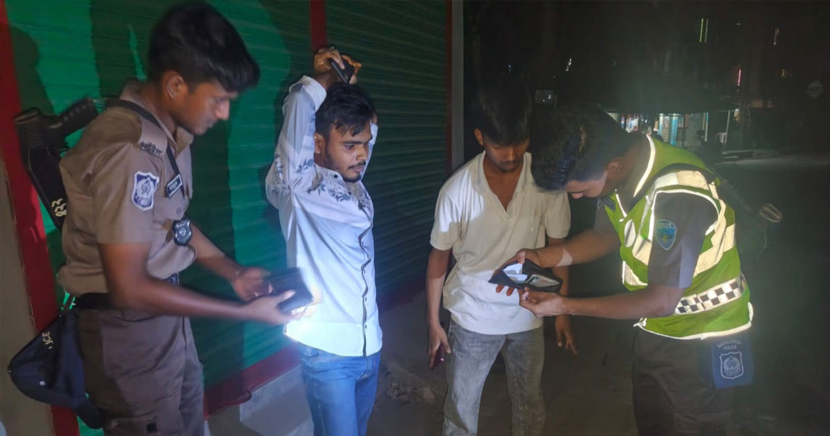লক্ষ্মীপুর পুলিশের কিশোর গ্যাং বিরোধী অভিযান: ৫ ঘন্টায় আটক ১৮২