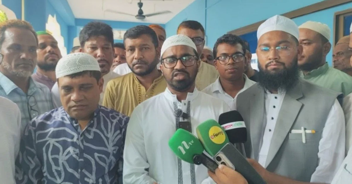 ইসলামের বুকে ছুরি মারবেন না, জামায়াতকে রাশেদ খান