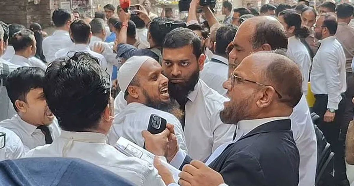 জামিন হয়নি আখতারুজ্জামানের, এজলাসে হট্টগোল-বাইরে হাতাহাতি