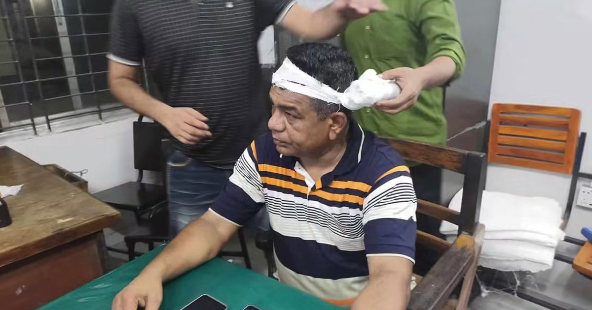 ফতুল্লায় শিশুকে ধর্ষণের অভিযোগে ব্যক্তি গ্রেপ্তার, ইটের আঘাতে ওসি আহত