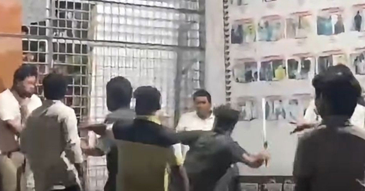রাবিতে সাংবাদিকদের মারধর, ছাত্রদলের ৩ নেতা বহিষ্কার