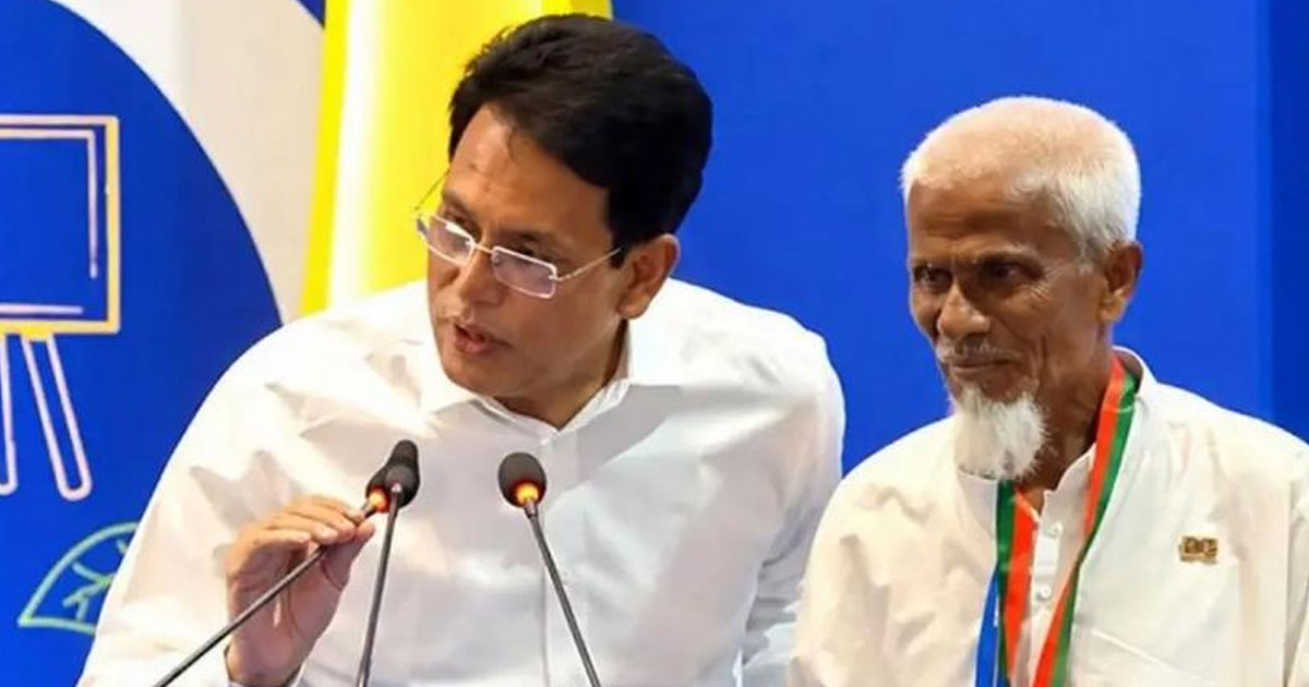 ৫২ বছর ১ টাকায় পড়ানো গাইবান্ধার লুৎফুর রহমান পেলেন রাষ্ট্রীয় সম্মাননা