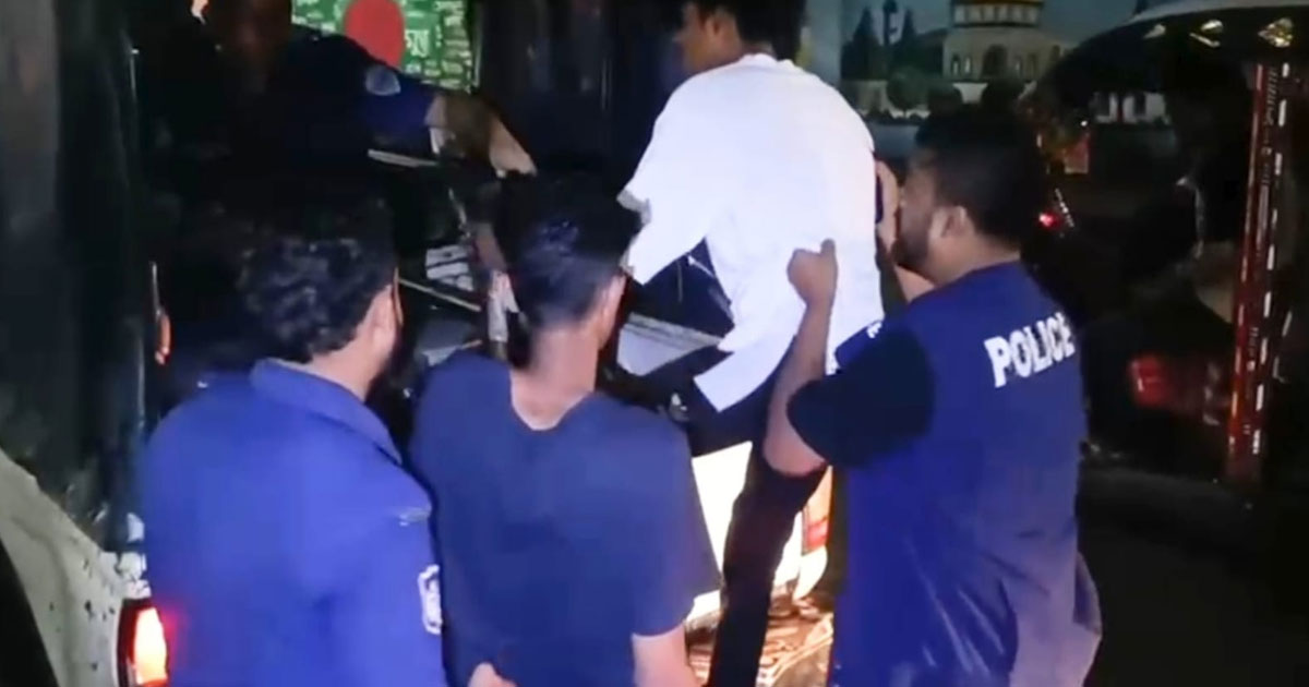 কুমিল্লায় ফের কিশোর গ্যাংবিরোধী অভিযানে আরও ২৫২ জন আটক
