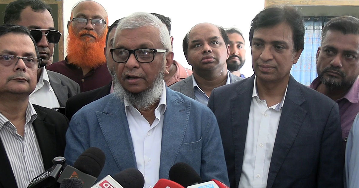 অনিয়মে ৫২টি রিক্রুটিং এজেন্সির লাইসেন্স বাতিল: প্রবাসীকল্যাণমন্ত্রী