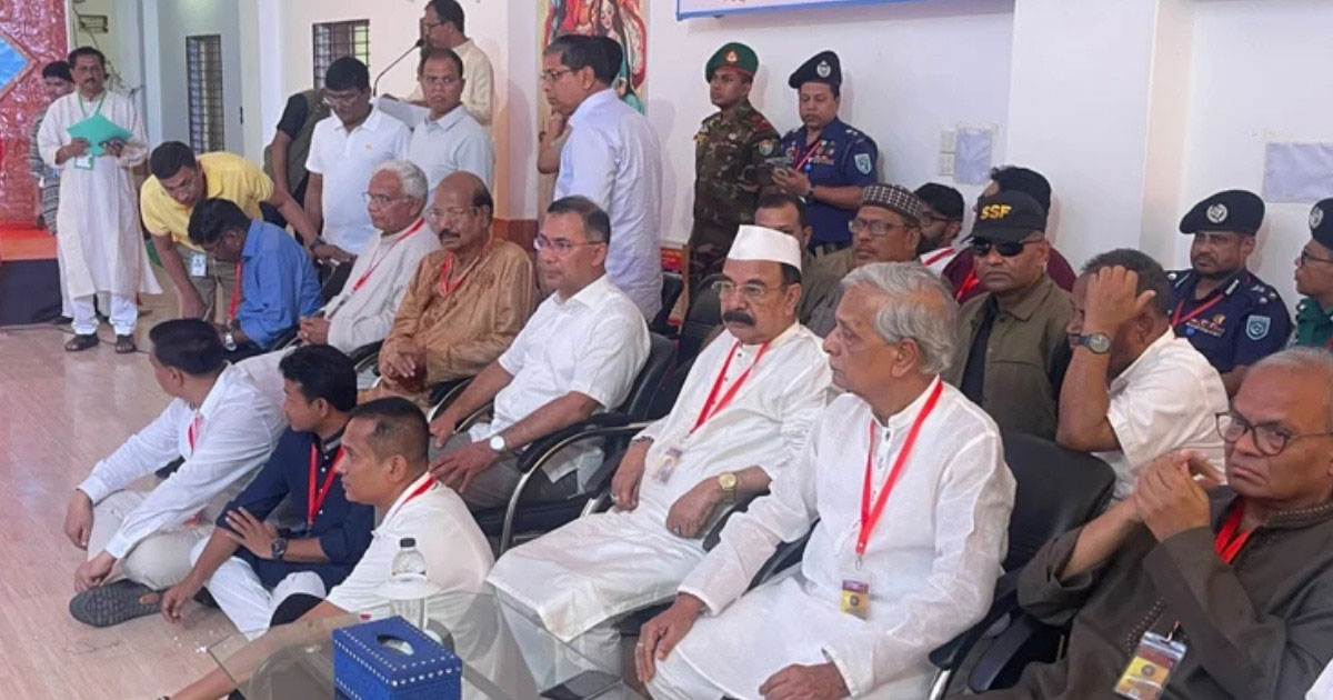 রংপুরে পূজামণ্ডপ পরিদর্শন করলেন প্রধানমন্ত্রী