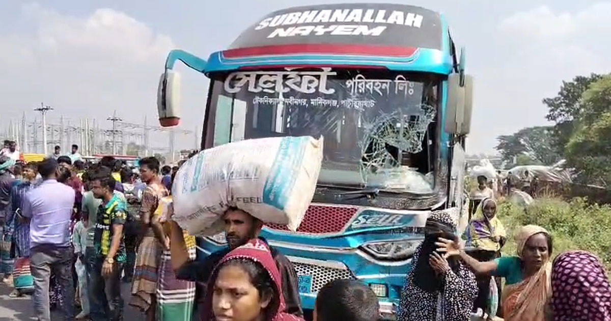 ঢাকা-আরিচা মহাসড়কে সেলফি পরিবহন সাময়িক বন্ধ
