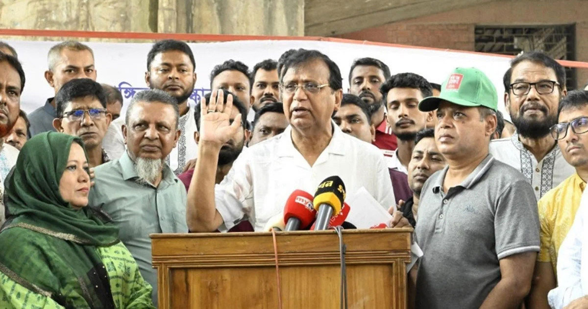 রাস্তা ও ফুটপাত দখল করে দোকান বসালেই মামলা