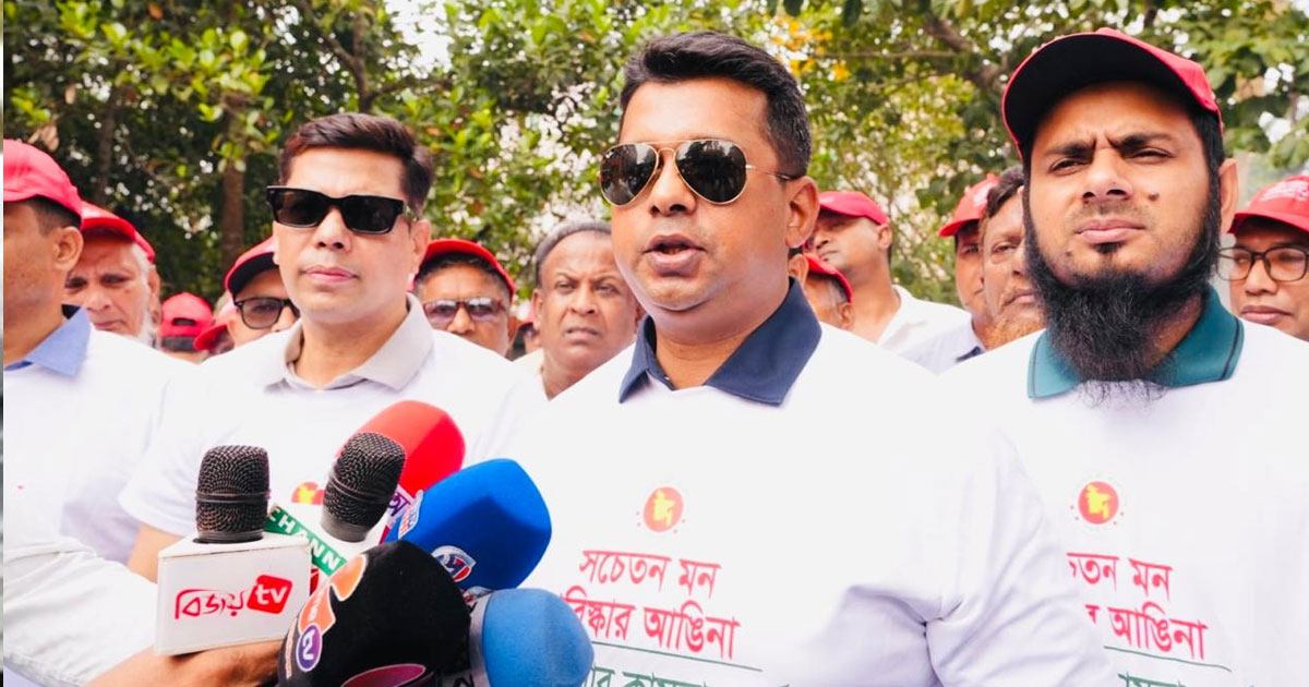 নাগরিকদের আস্থার জায়গা হতে হবে সরকারি কর্মকর্তাদের: ডিসি জাহিদ