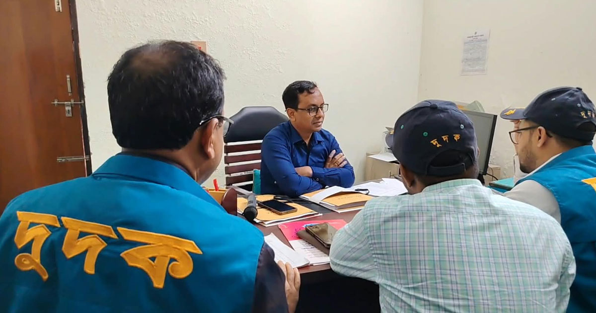 বাগেরহাট বিআরটিএ কার্যালয়ে দুদকের অভিযান, মিলেছে অনিয়মের তথ্য