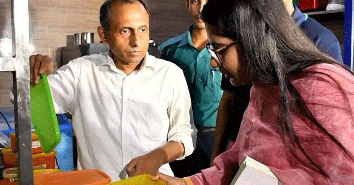 কাজীর দেউড়ীর ‘সাম’স’ নামের একটি রেস্টুরেন্টকে দেড় লাখ টাকা জরিমানা