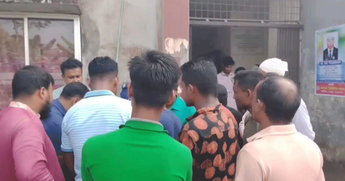 নেত্রকোণায় দুই মোটরসাইকেলের সংঘর্ষে বাবা-ছেলে নিহত, আহত ১