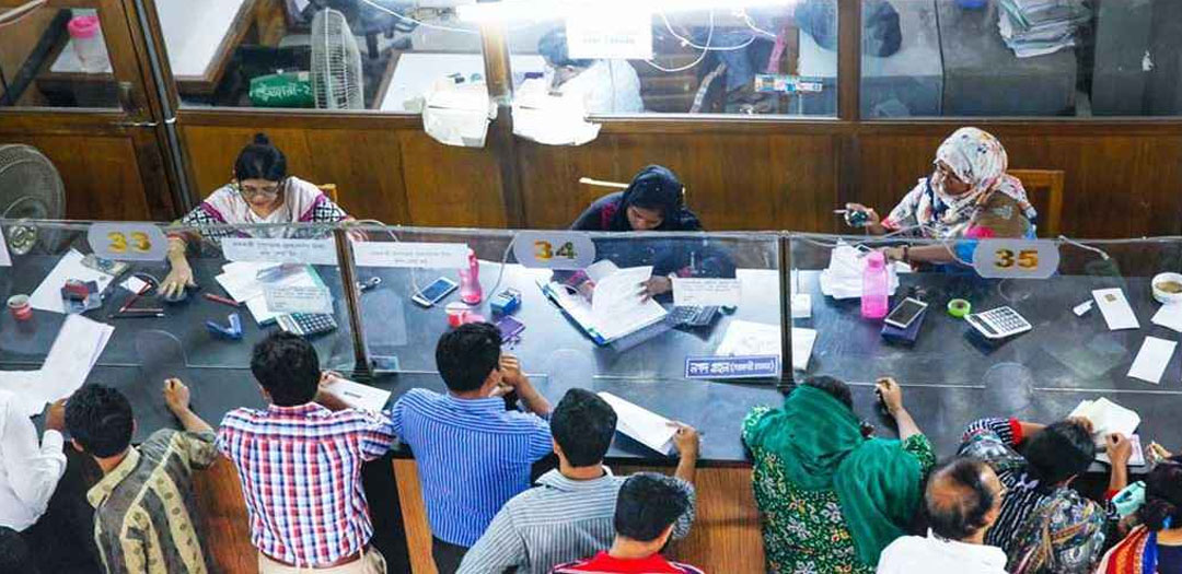 যেসব এলাকায় আজ থেকে রাত ১০টা পর্যন্ত ব্যাংক খোলা