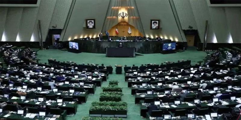 ইরানের পার্লামেন্টে আইন পাস : ইসরায়েল-যুক্তরাষ্ট্রকে সহযোগিতা করার শাস্তি ‘মৃত্যুদণ্ড’