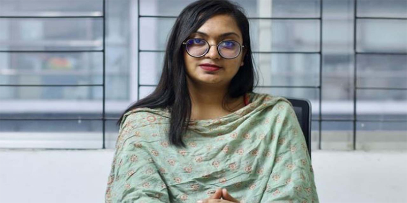 বিয়ের মেহেদী হাতেই প্ল্যাকার্ড ধরেছি, টিয়ারশেল খেয়েছি : লামিয়া ইসলাম