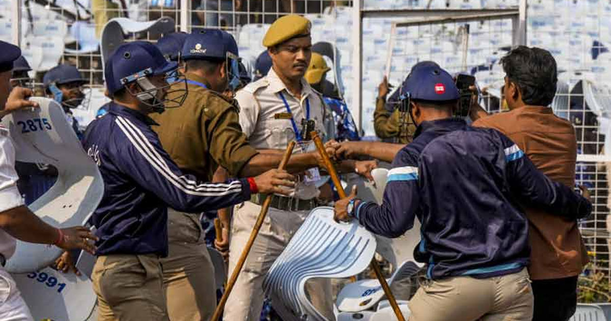 টিকিট দিয়েও মেসিকে দেখলেন না দর্শক, আয়োজক গ্রেপ্তার