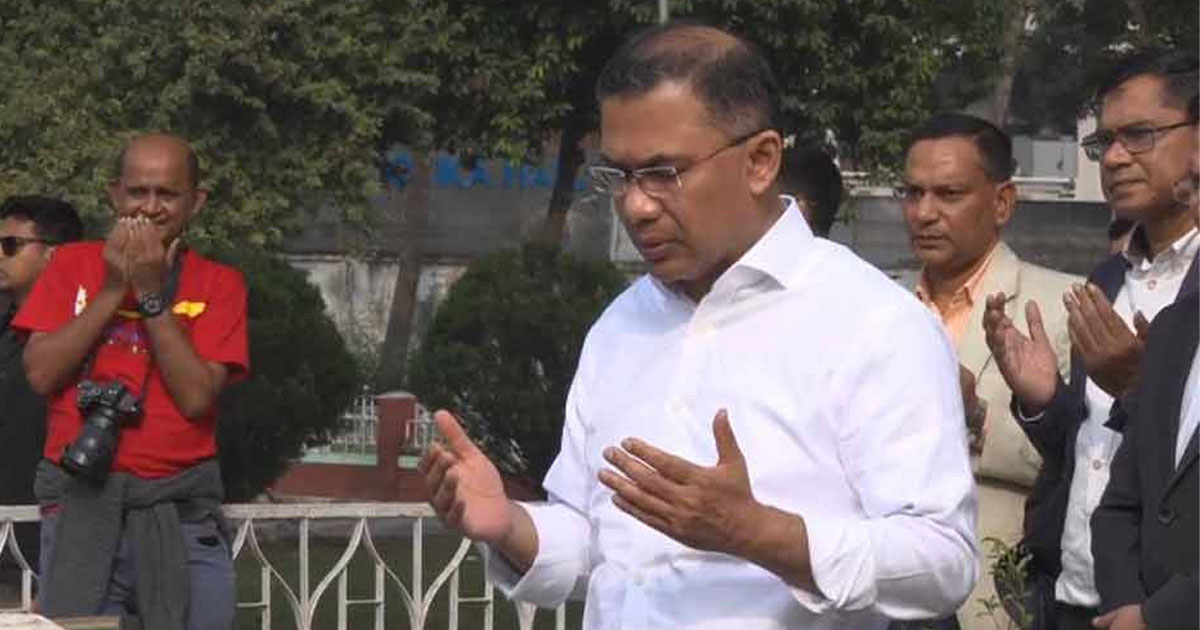 শ্বশুরের কবর জিয়ারত করলেন তারেক রহমান