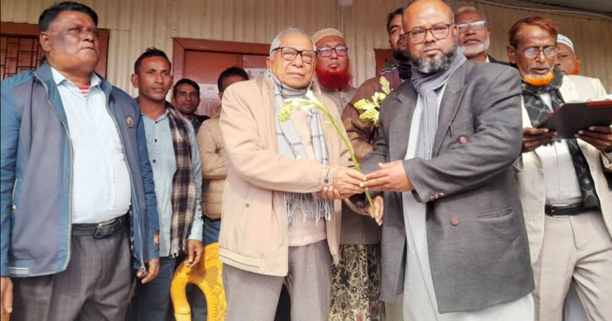 উল্লাপাড়ায় শতাধিক আওয়ামী লীগ নেতাকর্মীর বিএনপিতে যোগদান