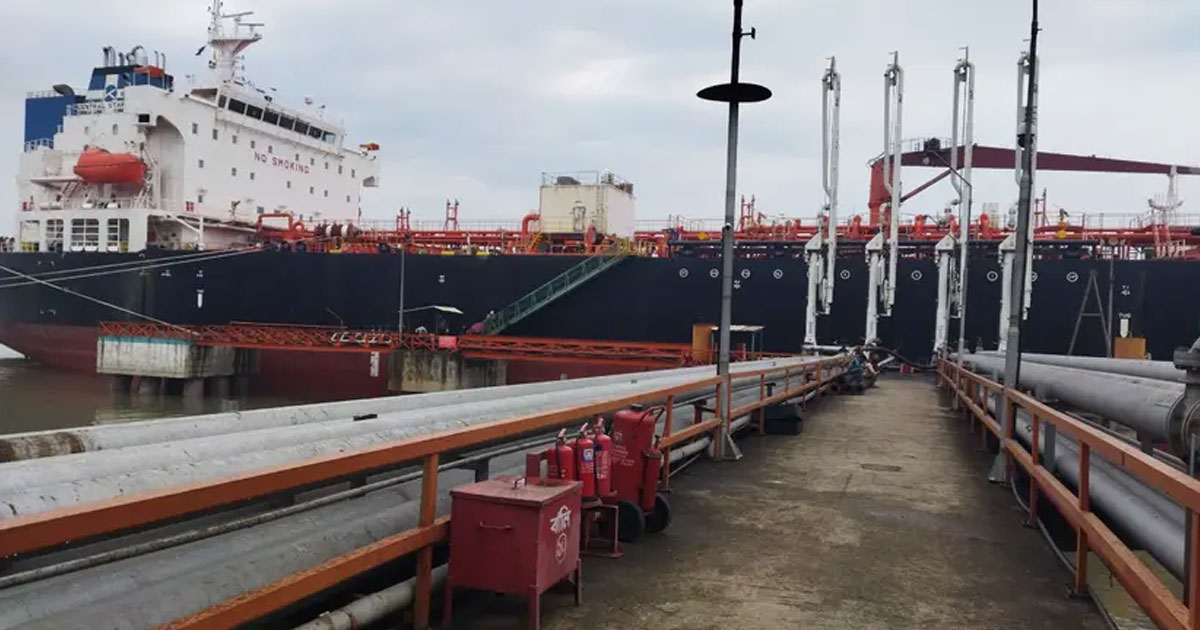 দেশে আসছে পাঁচ জাহাজ এলপিজি-এলএনজি