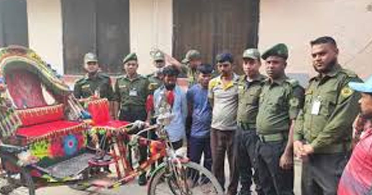 মহাখালীতে অটোরিকশা ছিনতাই চেষ্টা নস্যাৎ, আটক ৩