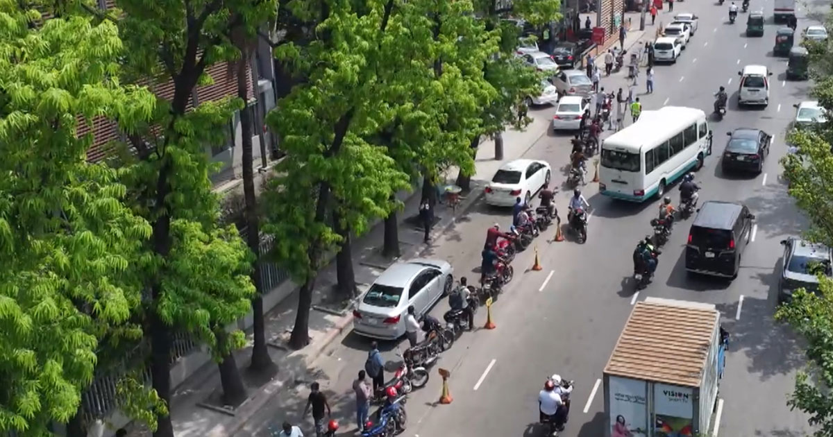 পাম্পে দীর্ঘ সারি থেকে সড়কে নিত্য দুর্ভোগ