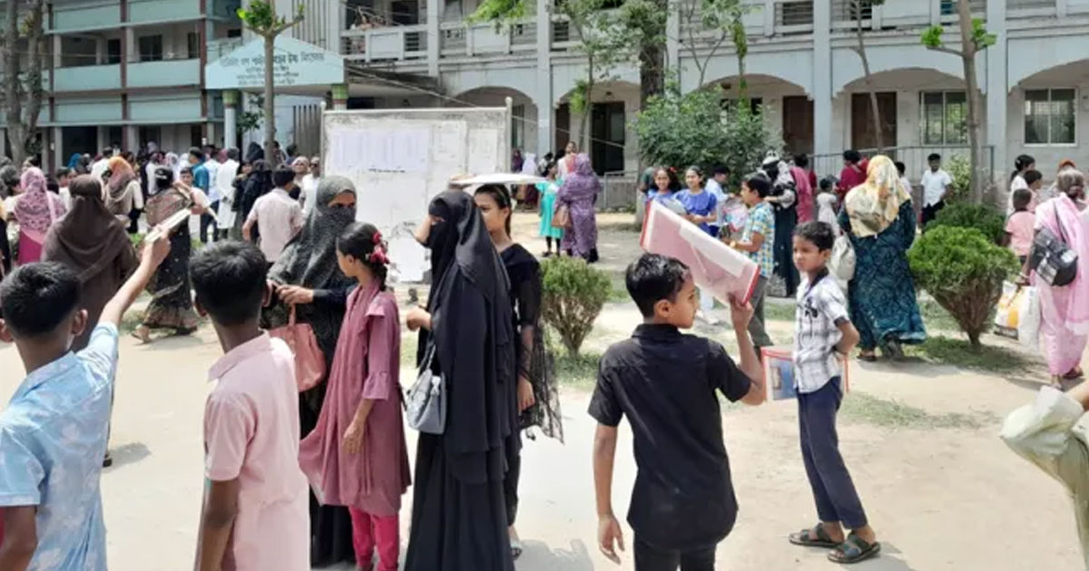 সব স্তরে শিক্ষাবৃত্তির হার দ্বিগুণ করছে সরকার