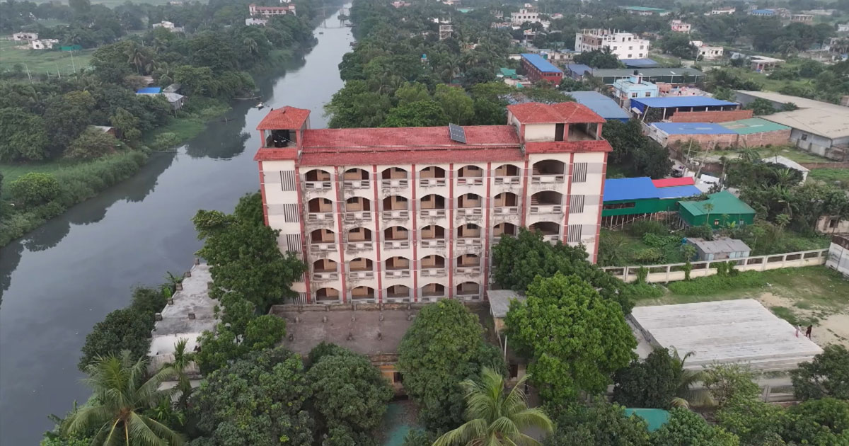 শ্রেণিকক্ষ-শিক্ষার্থী কিছুই নেই, আছেন ২৪ এমপিওভুক্ত শিক্ষক!