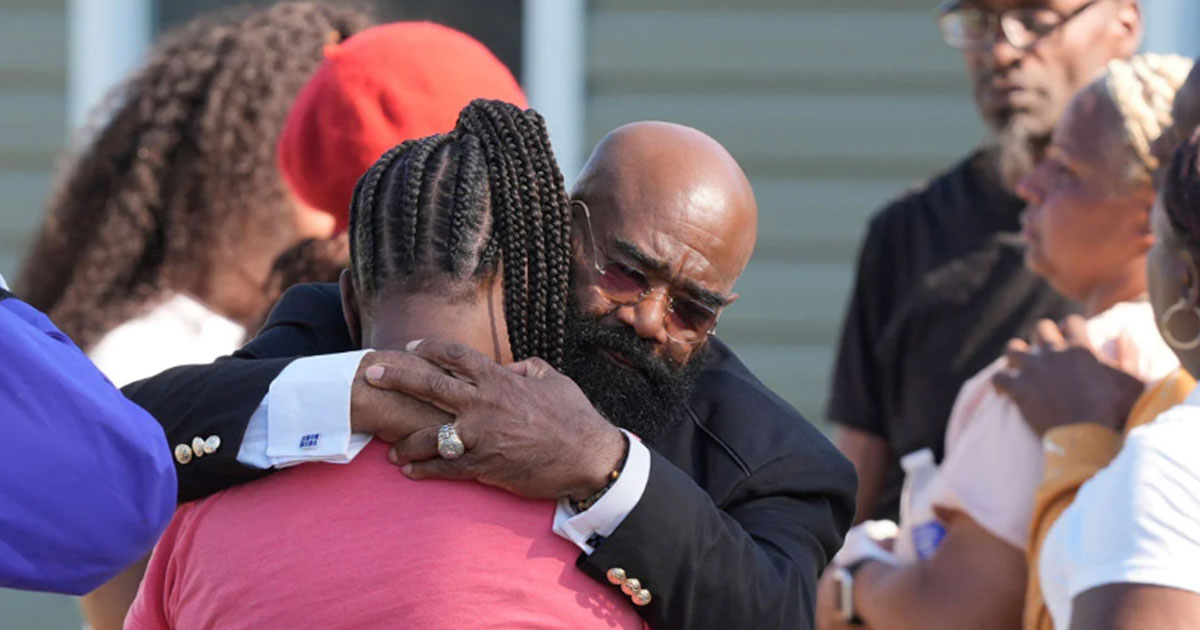 একে একে সাত শিশু সন্তানকে গুলি করে হত্যা করলেন বাবা