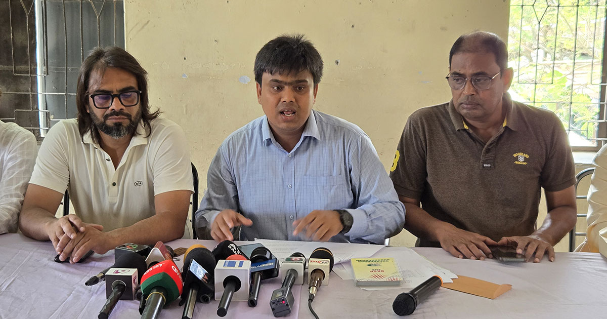 নওগাঁর মাঠে নতুন কুঁড়ি