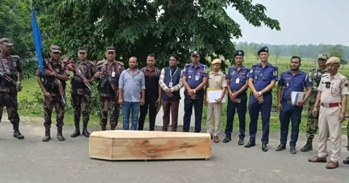শেরপুর সীমান্তে বিজিবির কাছে বাংলাদেশি যুবকের লাশ হস্তান্তর